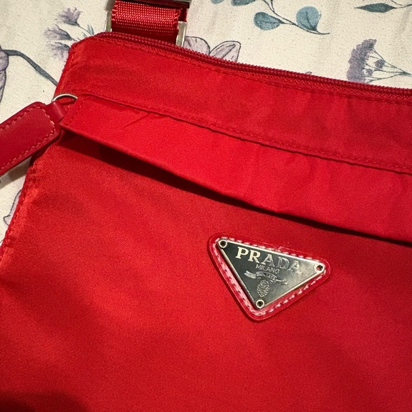 NEW PRADA NYLON MESSENGER BAG (open to offers) - Picture 4 of 4